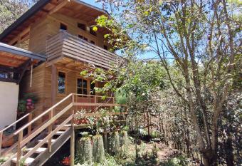 La Caba  a de Huckleberry allows 18 year olds to book a room