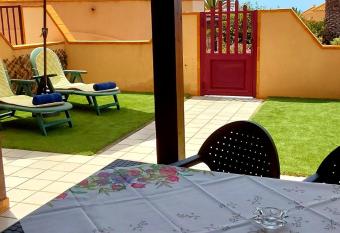 GRANI MAR has Balcony rooms