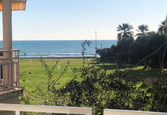 SEAS  DE APARTMENT m and b house has Balcony rooms