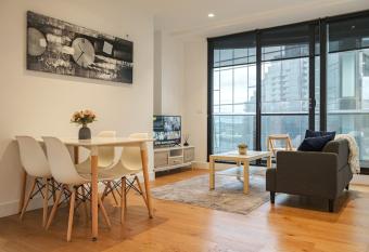 Box Hill Center 2BR1BA view Balcony Wifi Parking has Balcony rooms