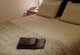 Mirca con Vistas allows 18 year olds to book a room