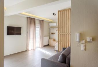 Studios Drakontis has Balcony rooms