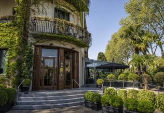 Hotel de la Ville Monza - Small Luxury Hotels of the World has Balcony rooms