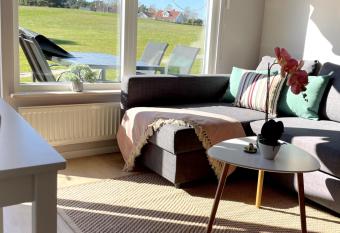 Lilla Paradiset allows 18 year olds to book a room