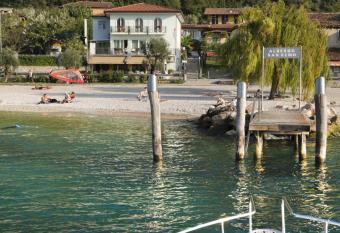 Albergo San Remo has Balcony rooms