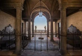 Palazzo Terzi allows 18 year olds to book a room