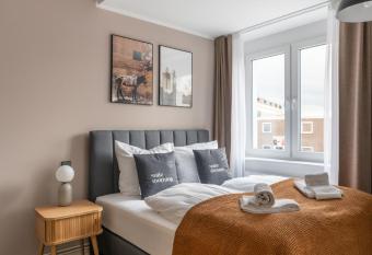 limehome Salzgitter A.-Schweitzer-Str. allows 18 year olds to book a room