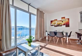 Direct Seaviews Tigne Sliema Apartment has Balcony rooms