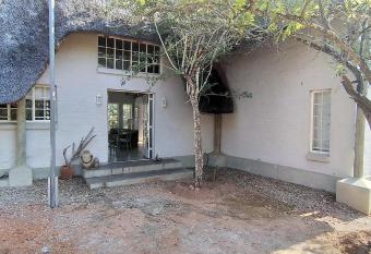 Hyena House 4180 has Balcony rooms