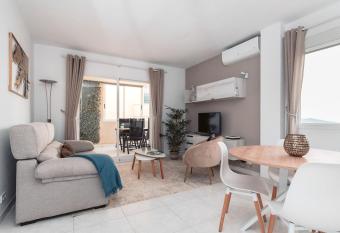 Pura Vida by Vero has Balcony rooms