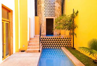 Hotel La Nacional By Kavia allows 18 year olds to book a room