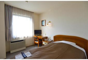 Famy Inn Makuhari - Vacation STAY 16035v allows 18 year olds to book a room