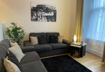 Heart of George Street 2 allows 18 year olds to book a room