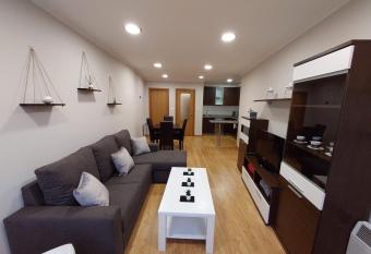 Casa Tarrazo has Balcony rooms