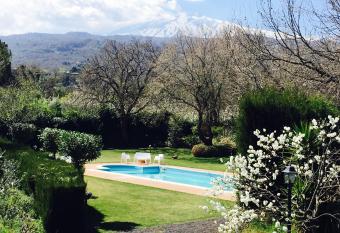 Bed and Breakfast Il Glicine has Balcony rooms