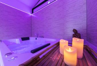 Zen & Spa - Maison Cosy - Tours - Netflix allows 18 year olds to book a room