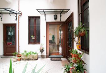 Kasamee Dream House has Balcony rooms