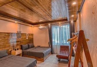 Villa        ng M  y has Balcony rooms