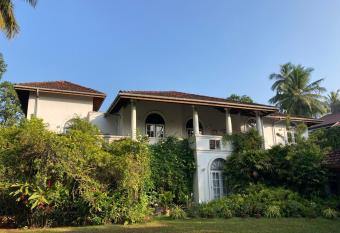 The Villa Green Inn has Balcony rooms