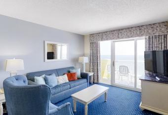 Bay Watch 1637 has Balcony rooms