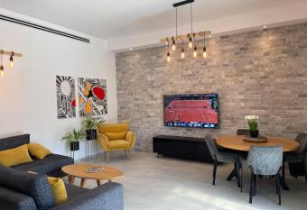                     -                 has Balcony rooms