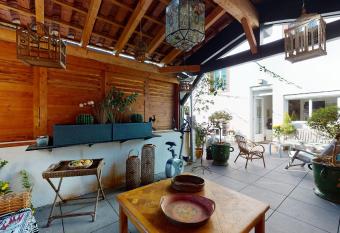 La R  gence 1, grand appartement et vaste terrasse. has Balcony rooms