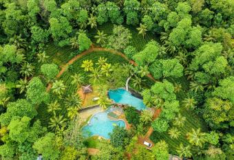 Leisure Land has Balcony rooms