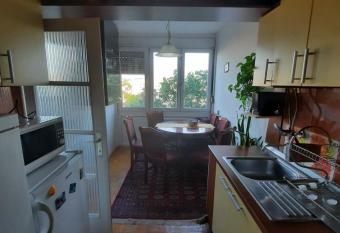 Besa Apartment has rooms with a private hot tub