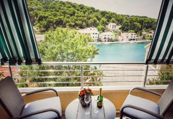 Apartment Ivano has Balcony rooms