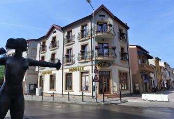 Central View Craiova 2 has Balcony rooms