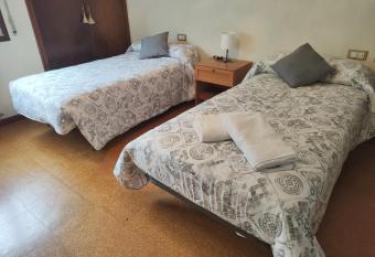 QUINTA ANDAINA allows 18 year olds to book a room