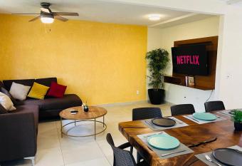 Casa Reci  n Remodelada Con Alberca a8 min de playa has Balcony rooms