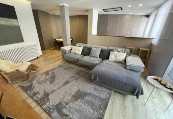 Villa MayFa has Balcony rooms