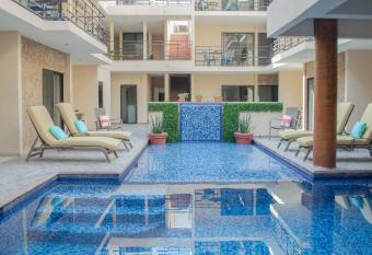 Pedregal Suites - Marina and Downtown has Balcony rooms