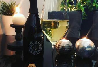 El Cava has rooms with a private hot tub