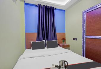 Flagship Hill View Premium allows 18 year olds to book a room