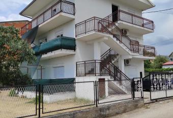 Apartments Pasta has Balcony rooms