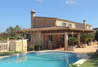 Villa Sera has Balcony rooms