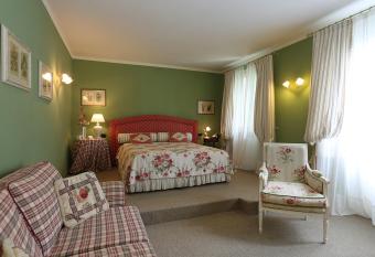 Villa Romantica Wellness & SPA has Balcony rooms