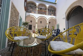 Apartamentos Palacete del   guila has Balcony rooms