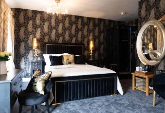 All Seasons Boutique Hotels allows 18 year olds to book a room