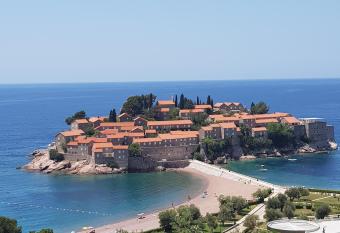 Vila Horizont has Balcony rooms