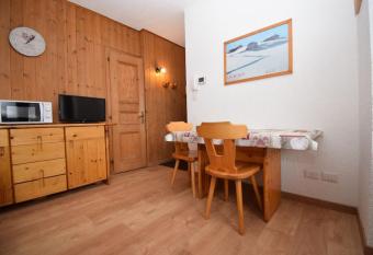 Grazioso appartamento vicino al centro has Balcony rooms