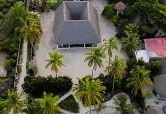 MARS A.K. VILLAS allows 18 year olds to book a room