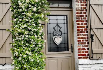 La Coticia has Balcony rooms