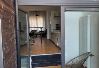 The Sixteen has Balcony rooms