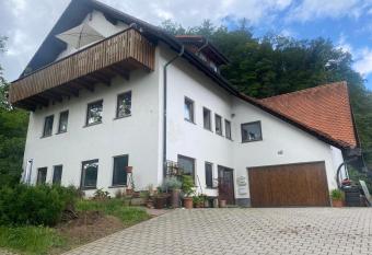 Haus Dreil has Balcony rooms