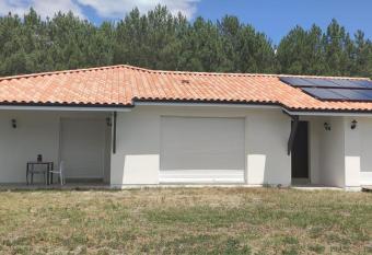 chambre au pied de la for  t allows 18 year olds to book a room