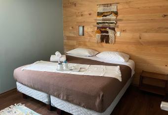 1 Hermoso Departamento Entero en Excelente localizaci  n allows 18 year olds to book a room