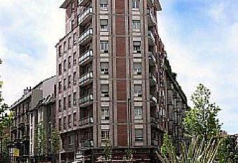 Hotel Mennini allows 18 year olds to book a room